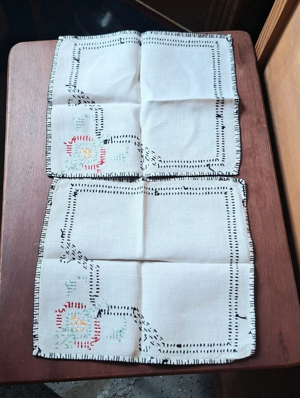 Vintage Handmade Embroidered Floral Linen Napkins Set of 4, Ivory